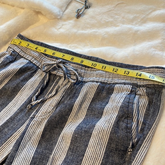 Old Navy drawstring pants sz med, grayish blue and white. - Picture 5 of 5